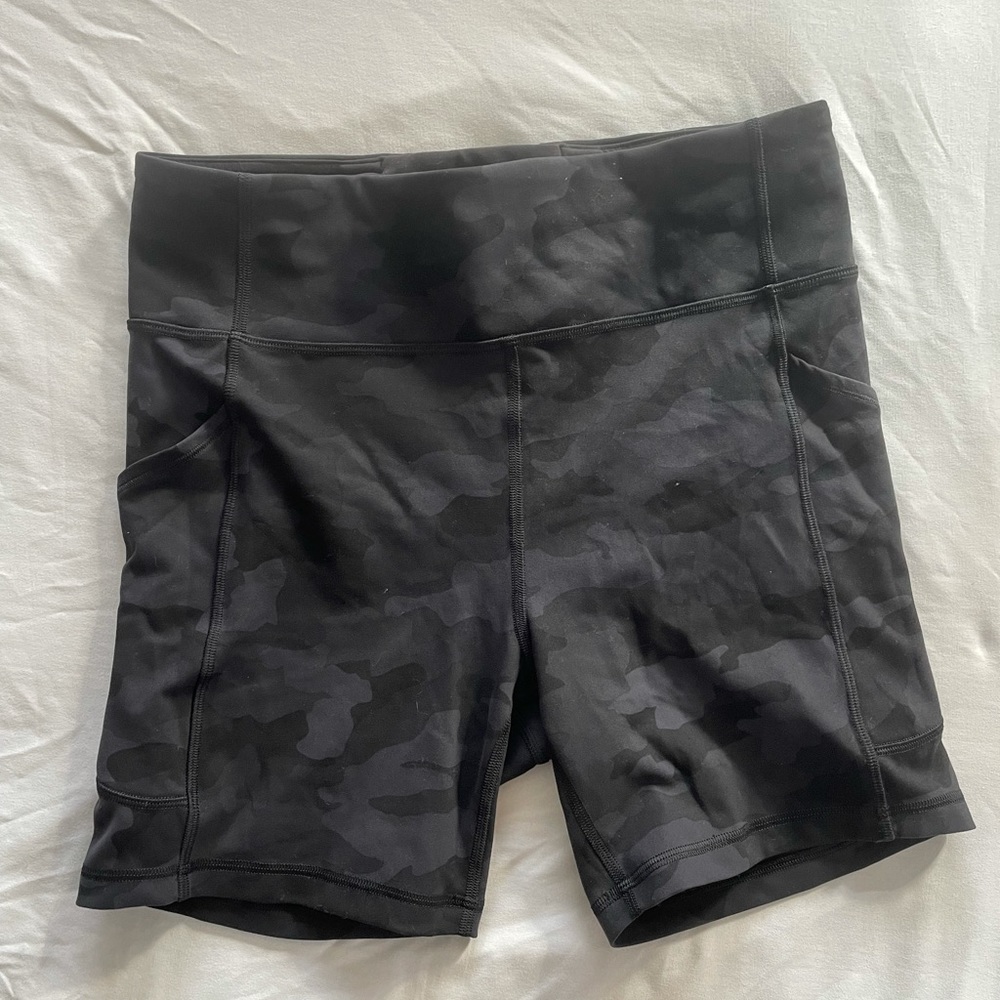 Lululemon Align Black Camo Shorts, Size 10